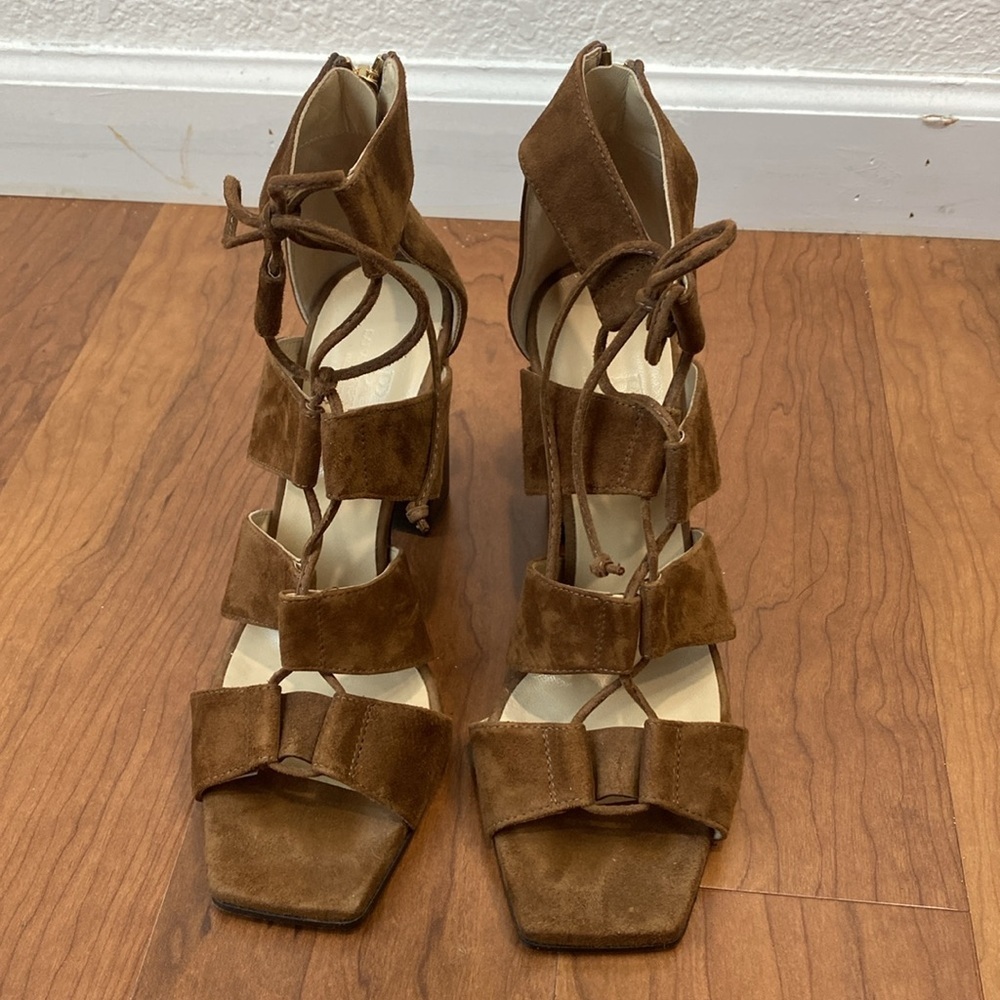 Banana Republic Women's Almeria Brown Suede Lace Up Made In Italy Sandal Sz 7 - Picture 2 of 6